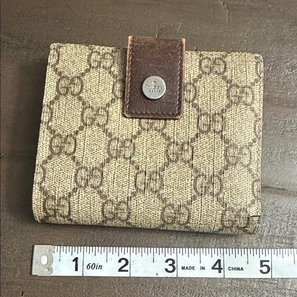 Authentic Gucci Tan and Brown Monogram Wallet - Picture 9 of 14
